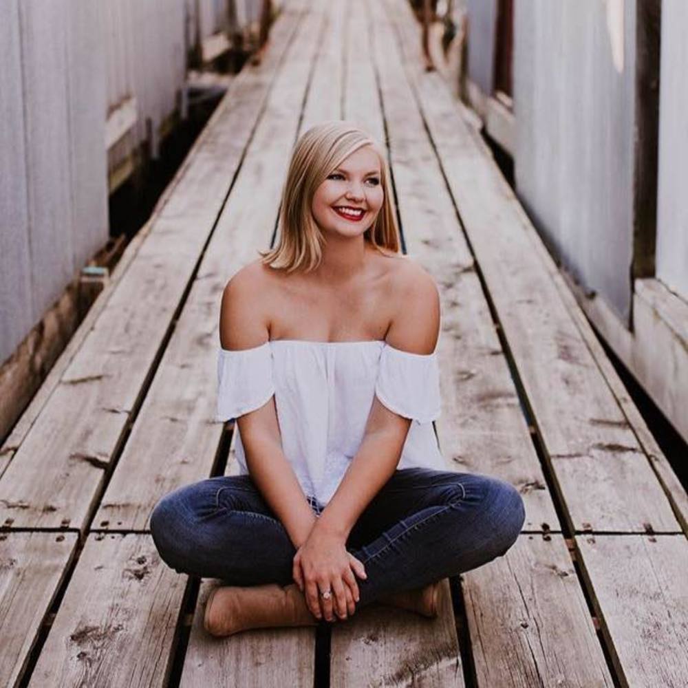 Meet your Posher, Mabry